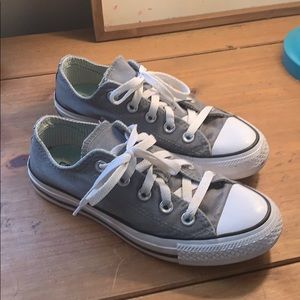 Girls grey converse